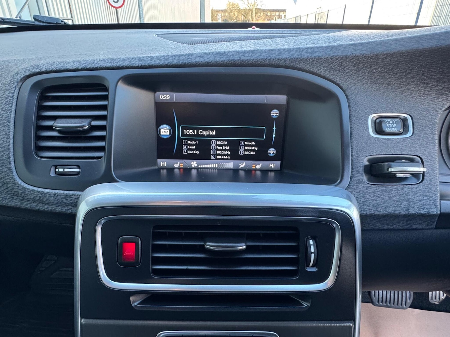 Used Volvo V60 2012 for sale - 77411369: Photo 34