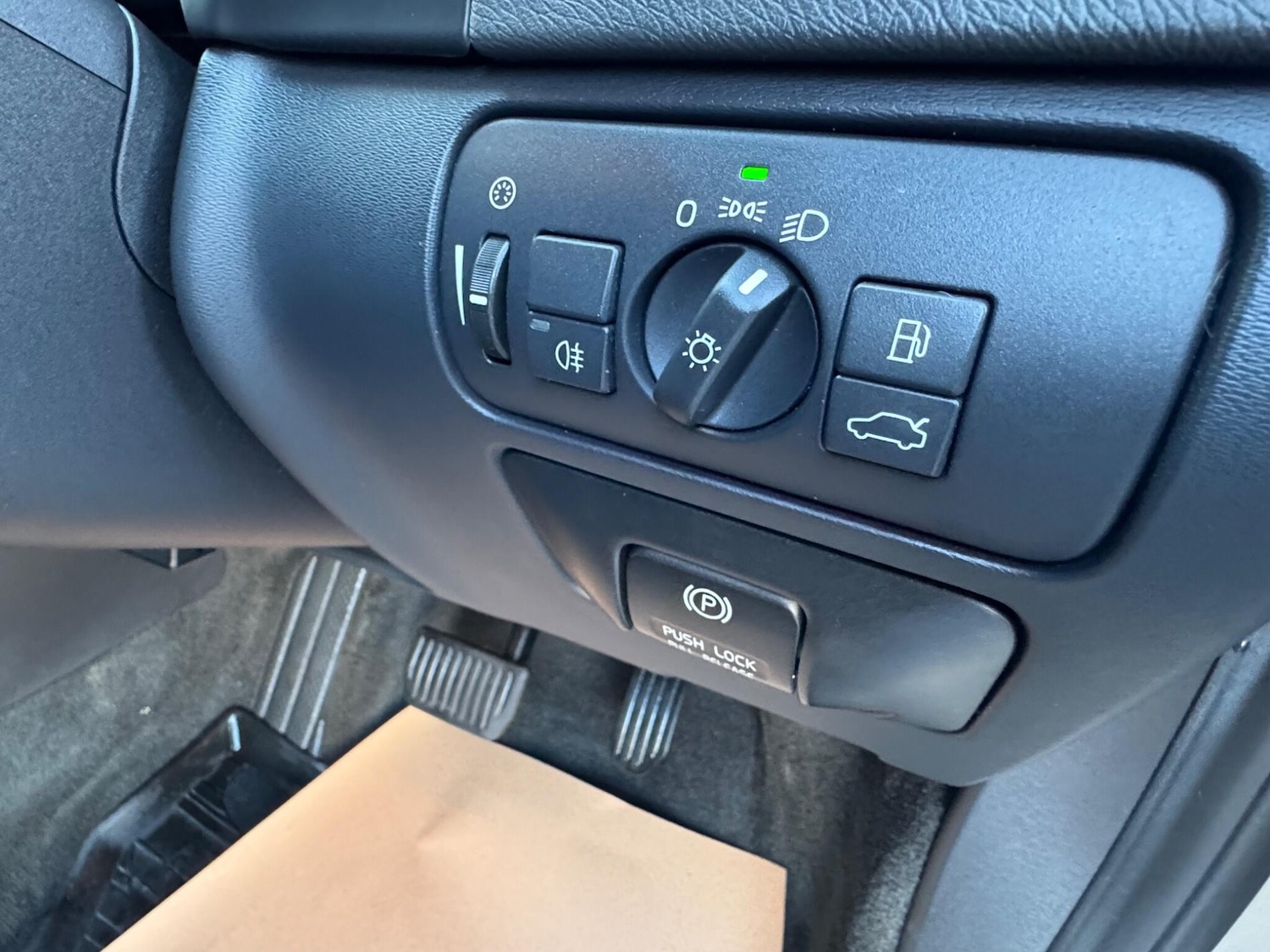 Used Volvo V60 2012 for sale - 77411369: Photo 39