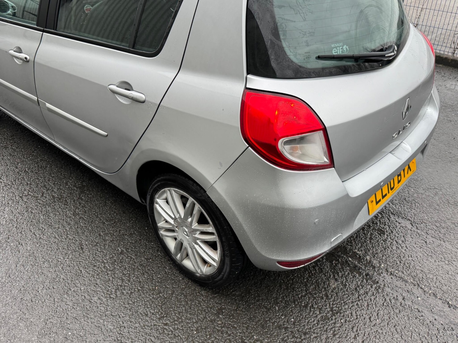 Used Renault Clio 2010 for sale - 77205094: Photo 10