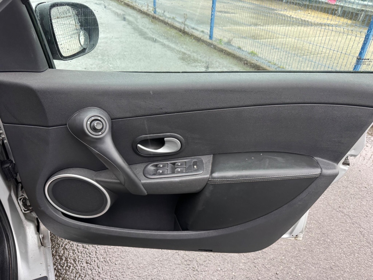 Used Renault Clio 2010 for sale - 77205094: Photo 16