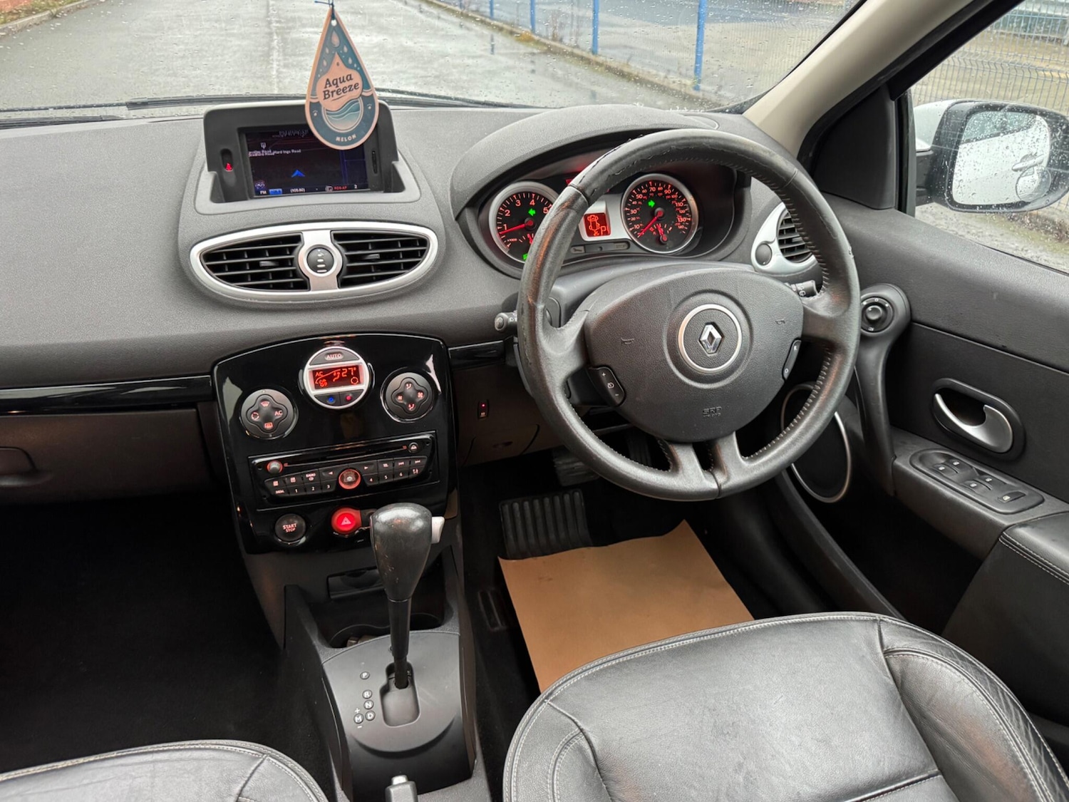 Used Renault Clio 2010 for sale - 77205094: Photo 21