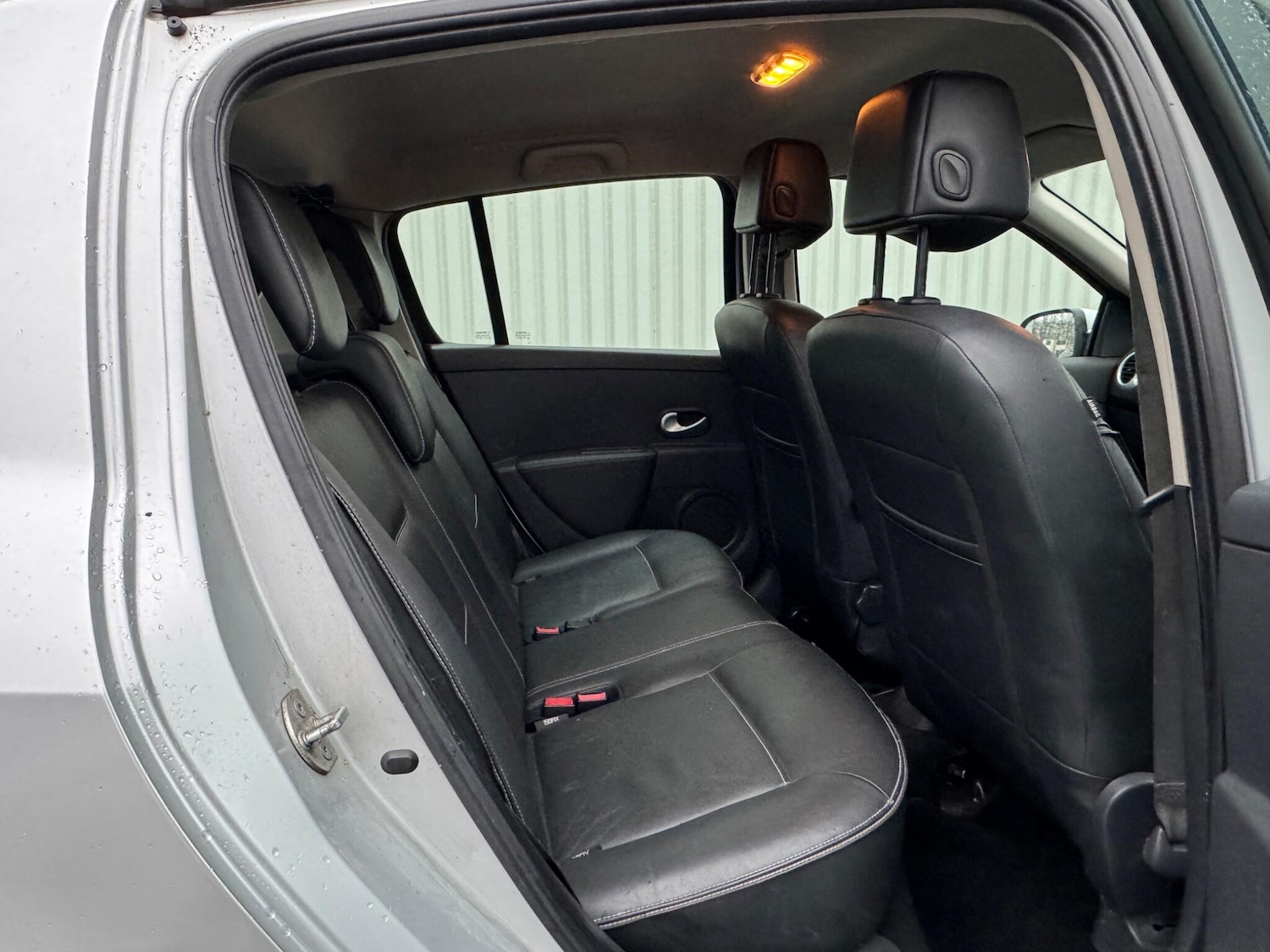 Used Renault Clio 2010 for sale - 77205094: Photo 27