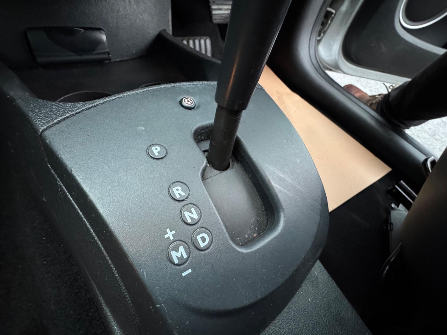 Used Renault Clio 2010 for sale - 77205094: Photo 30