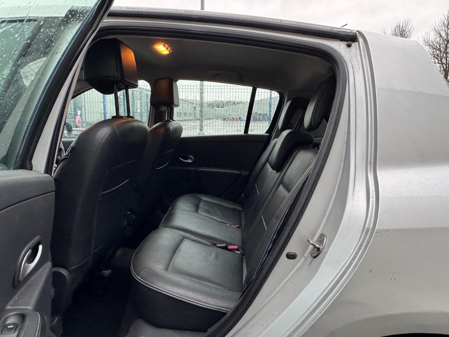 Used Renault Clio 2010 for sale - 77205094: Photo 35