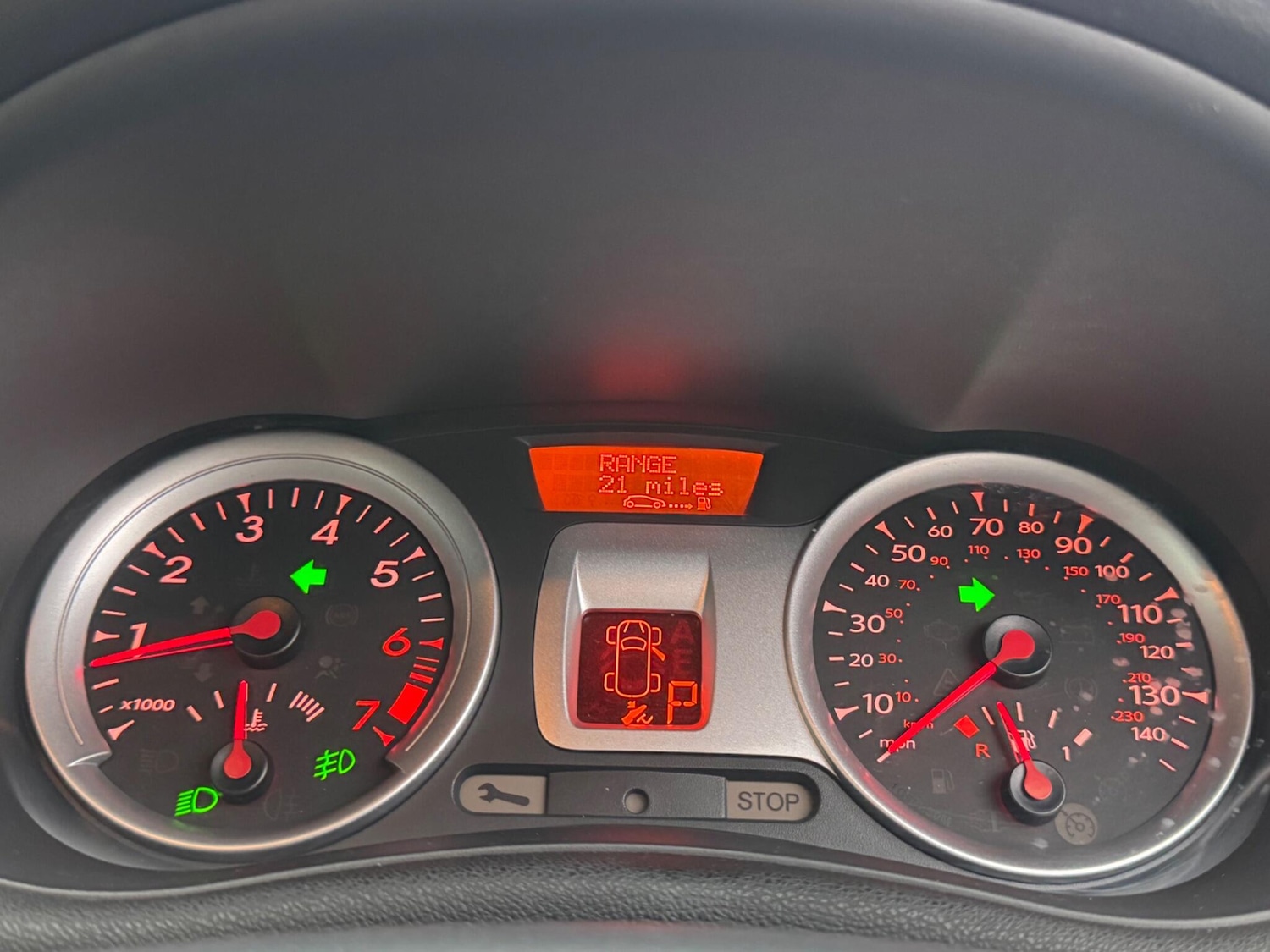 Used Renault Clio 2010 for sale - 77205094: Photo 37