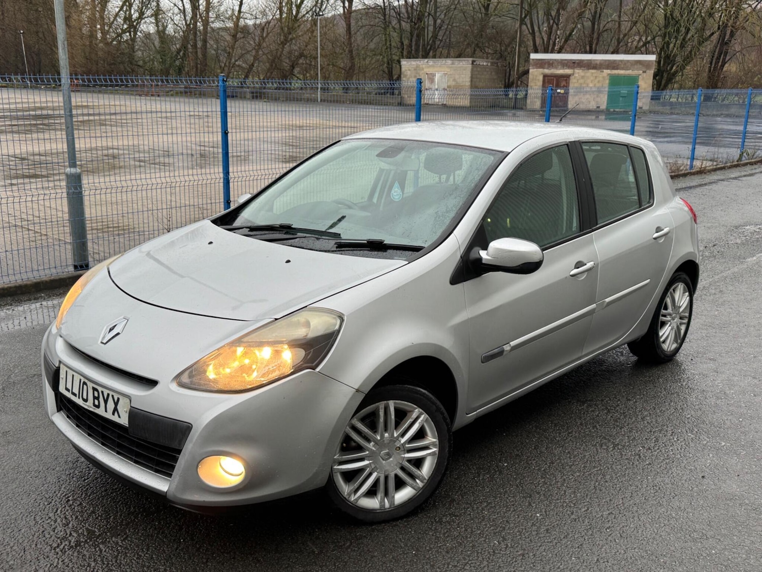 Used Renault Clio 2010 for sale - 77205094: Photo 42