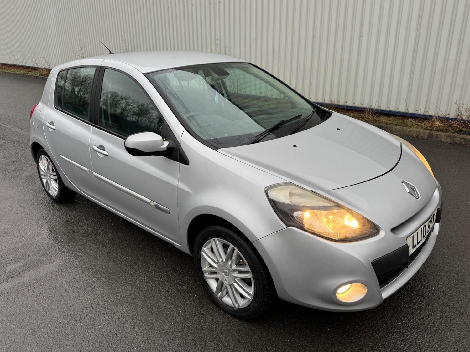 Used Renault Clio 2010 for sale - 77205094: Photo 5