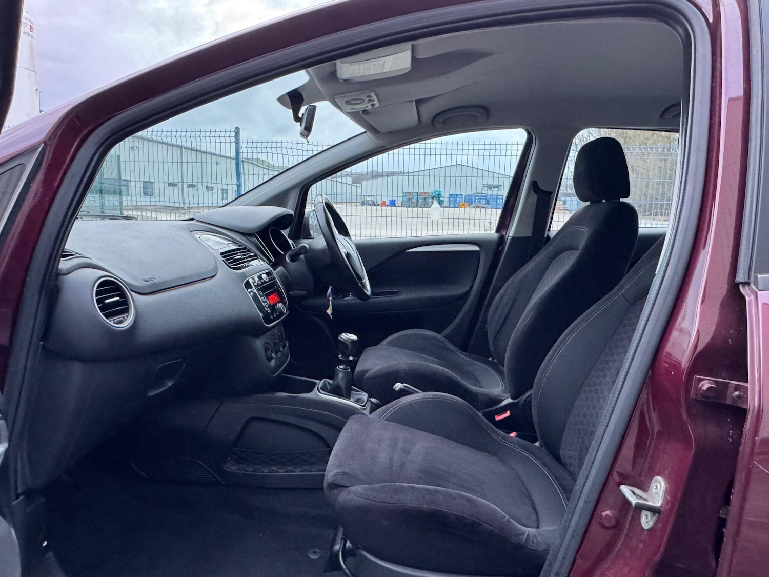 Used Fiat Punto 2014 for sale - 77637584: Photo 23