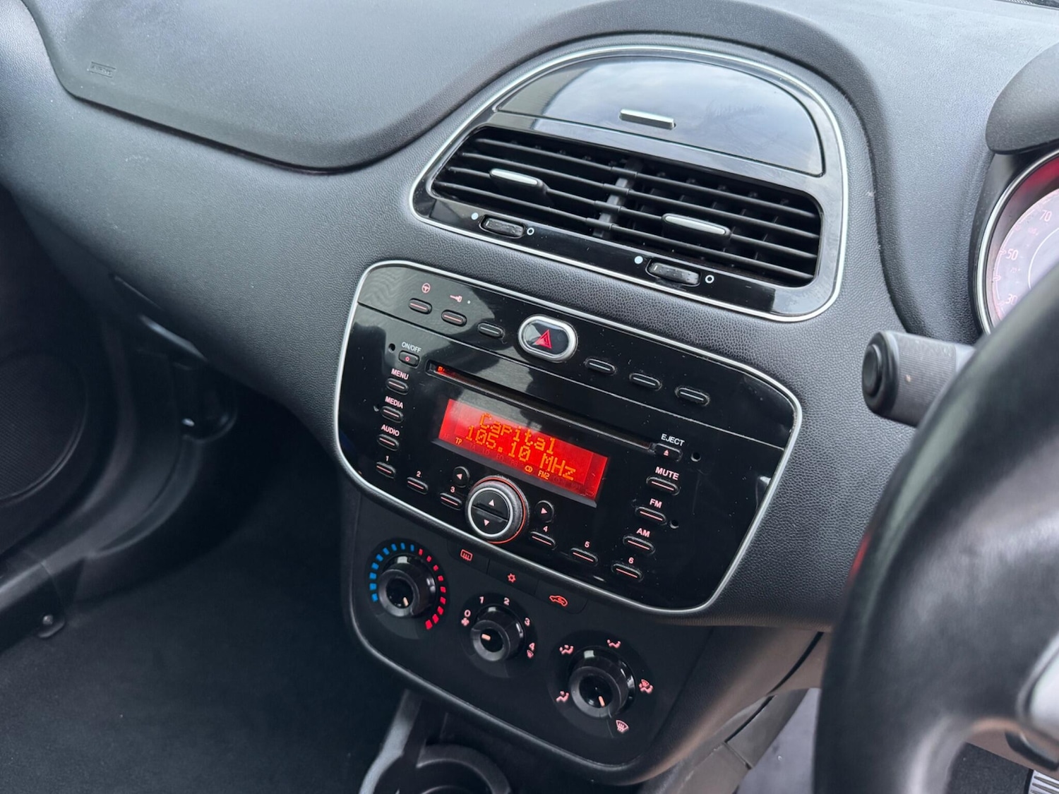 Used Fiat Punto 2014 for sale - 77637584: Photo 24