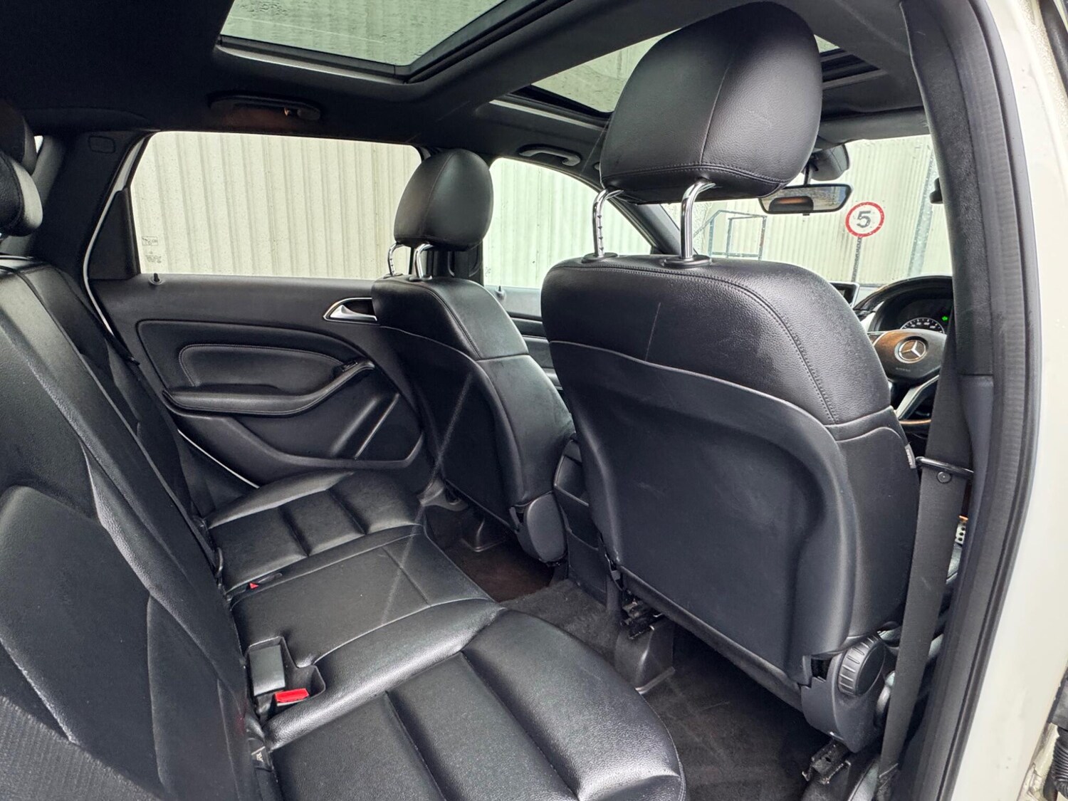 Used Mercedes-Benz B Class 2014 for sale - 77467973: Photo 32