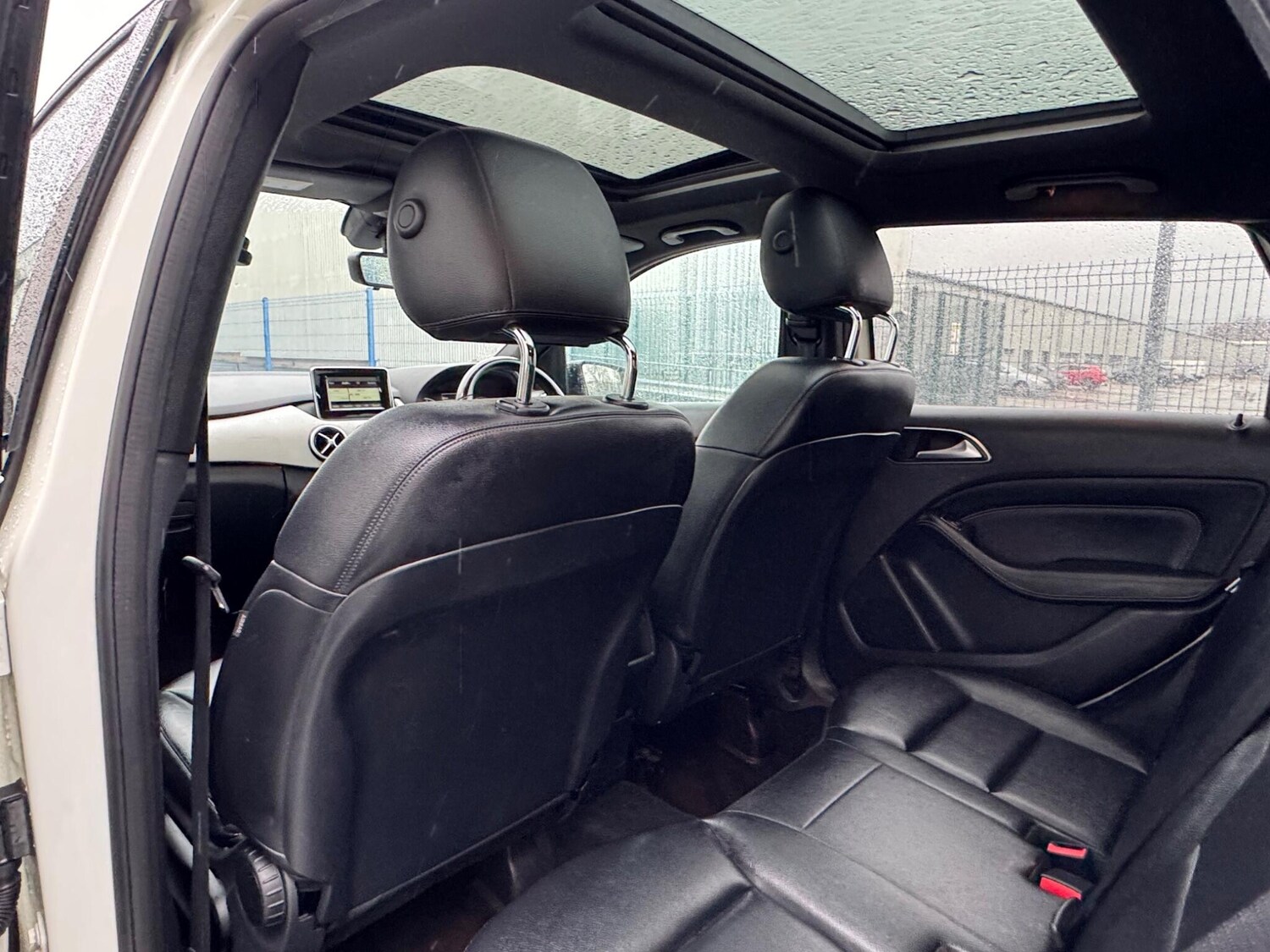 Used Mercedes-Benz B Class 2014 for sale - 77467973: Photo 38