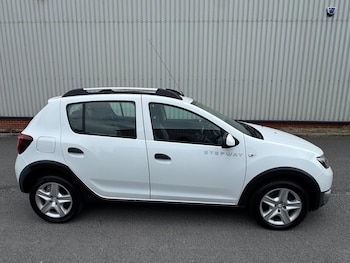 Used Dacia Sandero Stepway 2016 for sale - 79121767: Photo