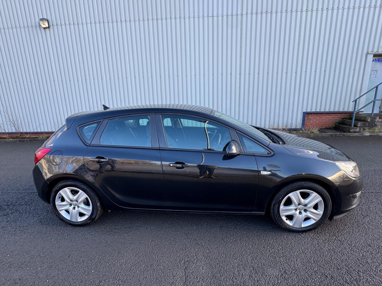 Used Vauxhall Astra 2013 for sale - 77230664: Photo 5