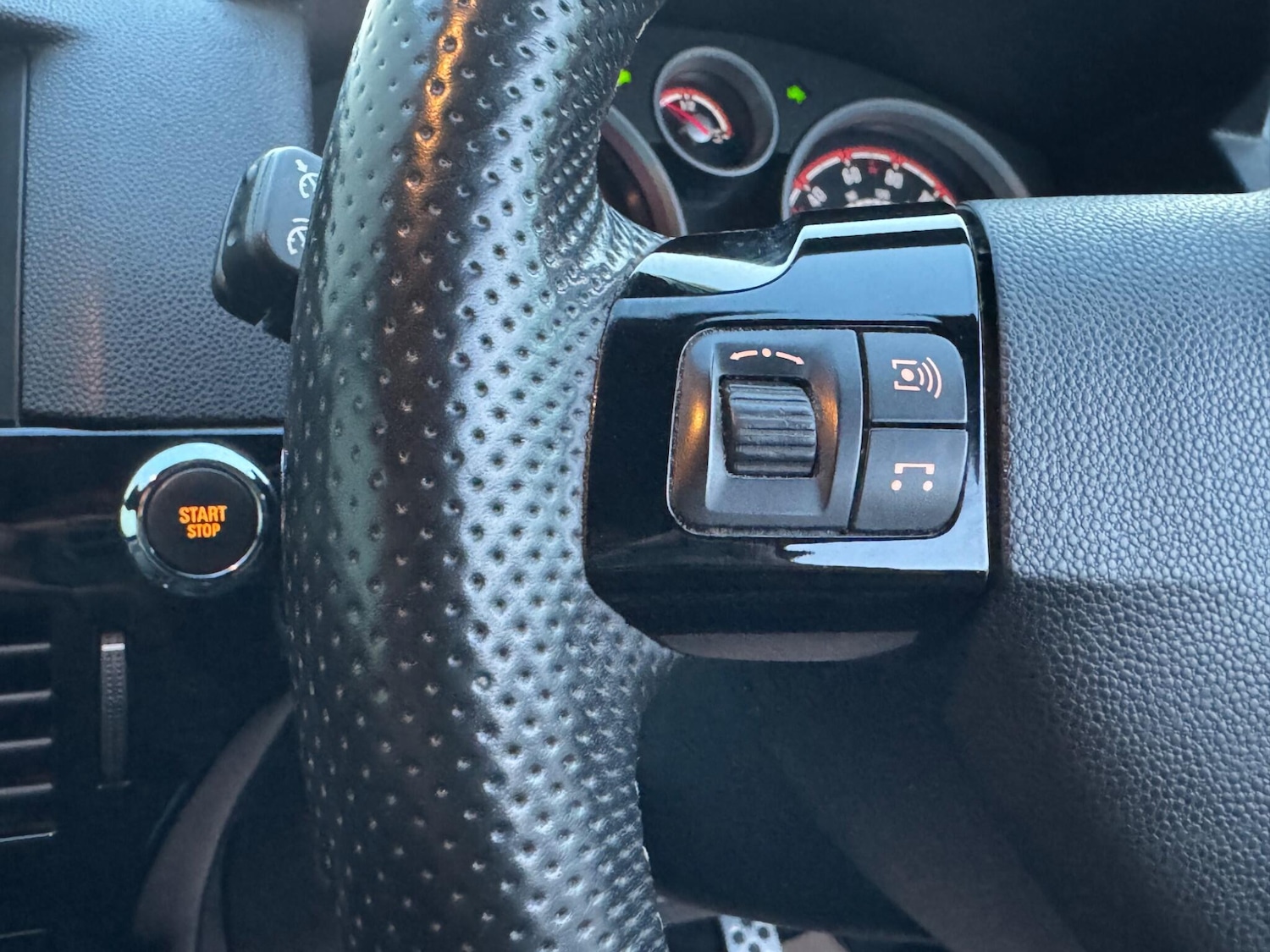 Used Vauxhall Astra 2009 for sale - 77205082: Photo 30