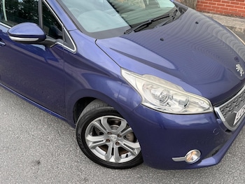 Used Peugeot 208 2013 for sale - 79328941: Photo