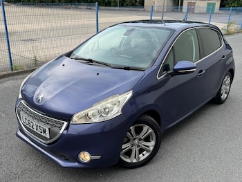 Used Peugeot 208 2013 for sale - 79328941: Photo