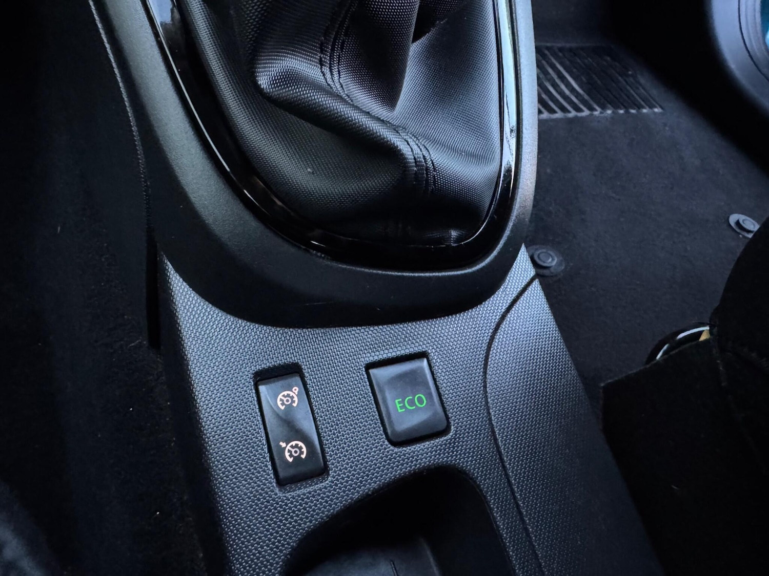 Used Renault Captur 2014 for sale - 77892402: Photo 32