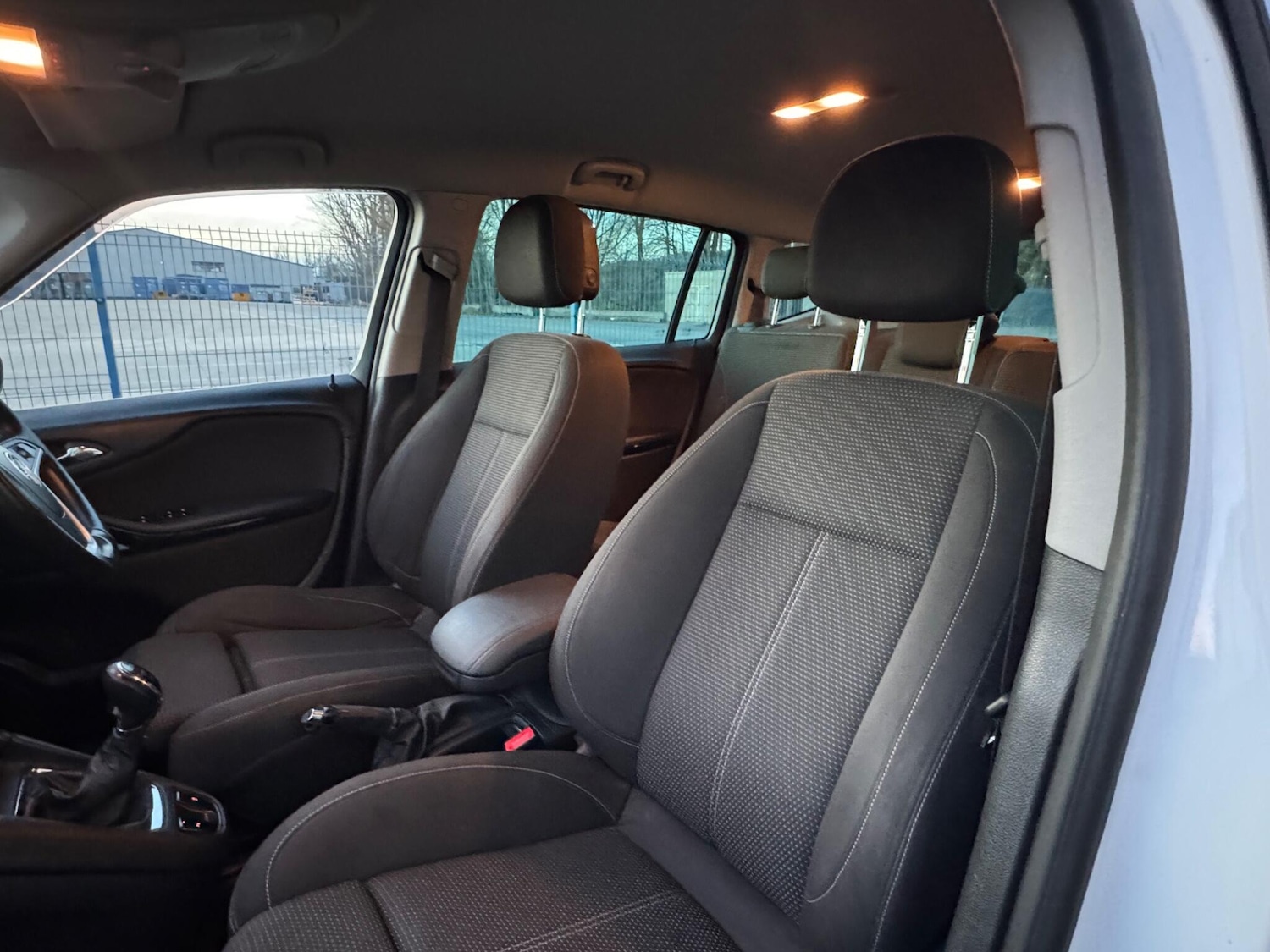 Used Vauxhall Zafira 2013 for sale - 77670701: Photo 25