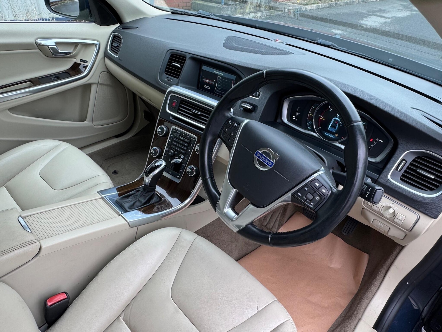 Used Volvo S60 2014 for sale - 77794331: Photo 18