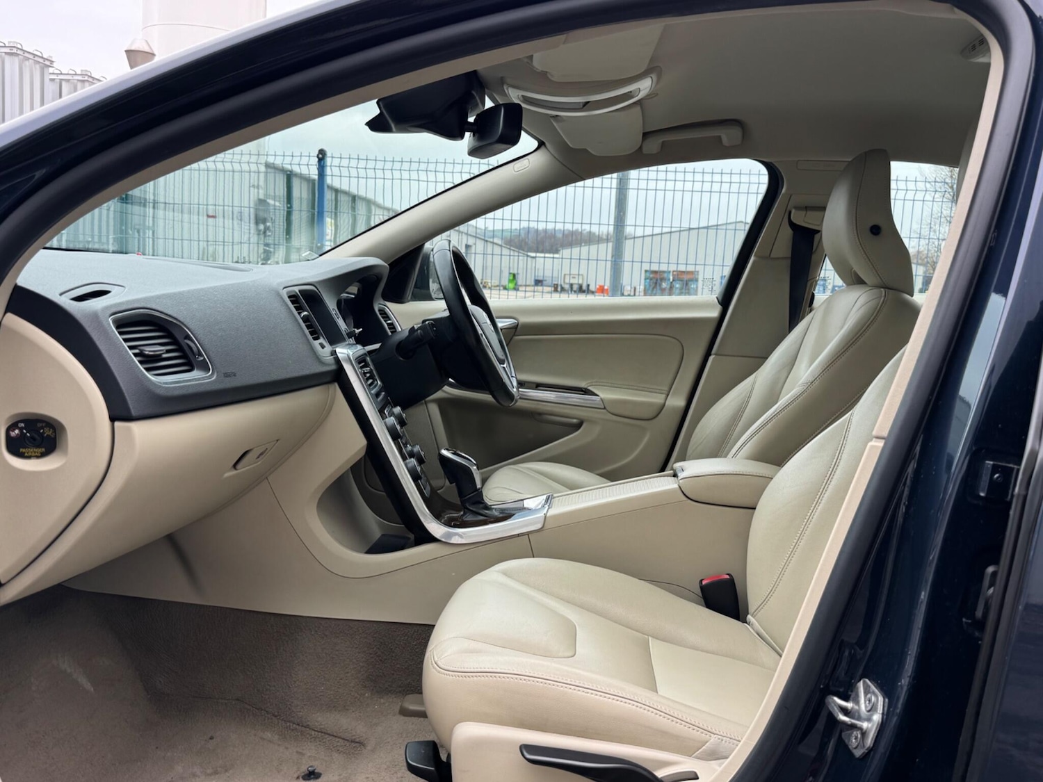 Used Volvo S60 2014 for sale - 77794331: Photo 28