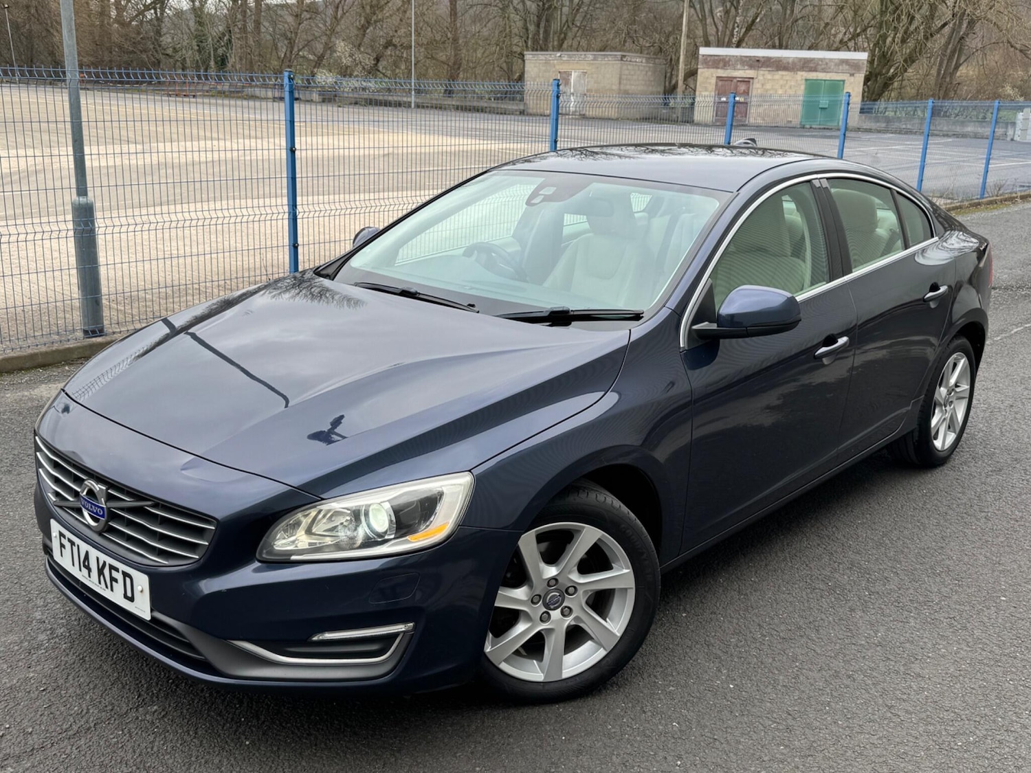 Used Volvo S60 2014 for sale - 77794331: Photo 3