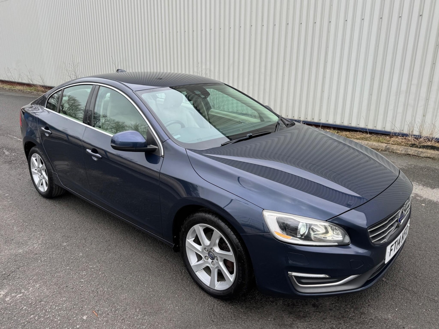 Used Volvo S60 2014 for sale - 77794331: Photo 5