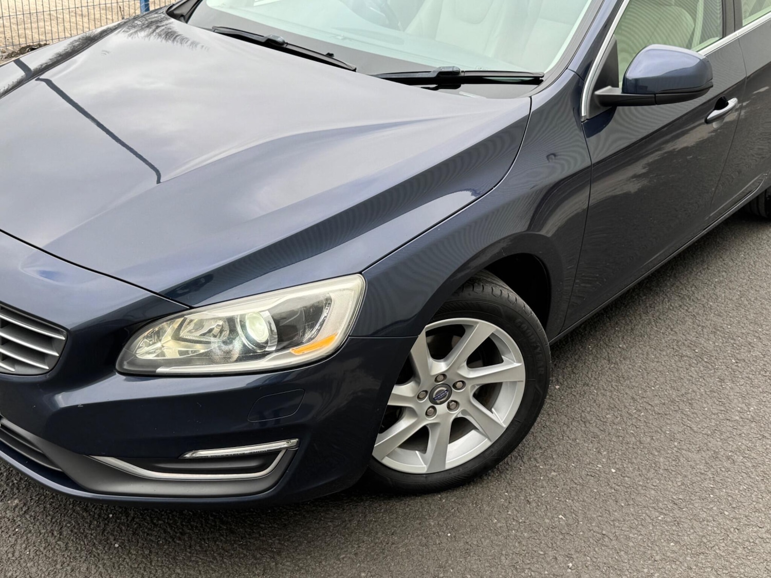 Used Volvo S60 2014 for sale - 77794331: Photo 51