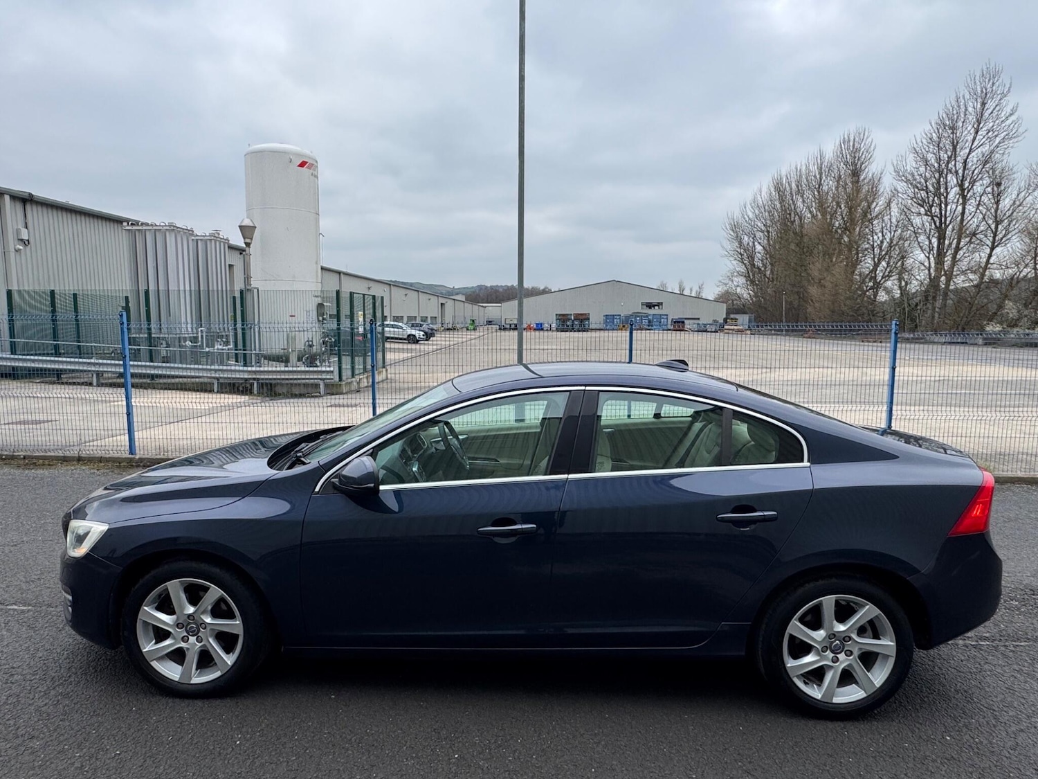 Used Volvo S60 2014 for sale - 77794331: Photo 8