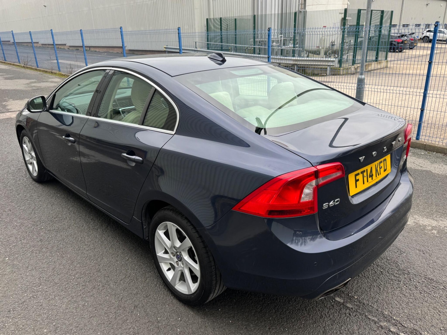 Used Volvo S60 2014 for sale - 77794331: Photo 9