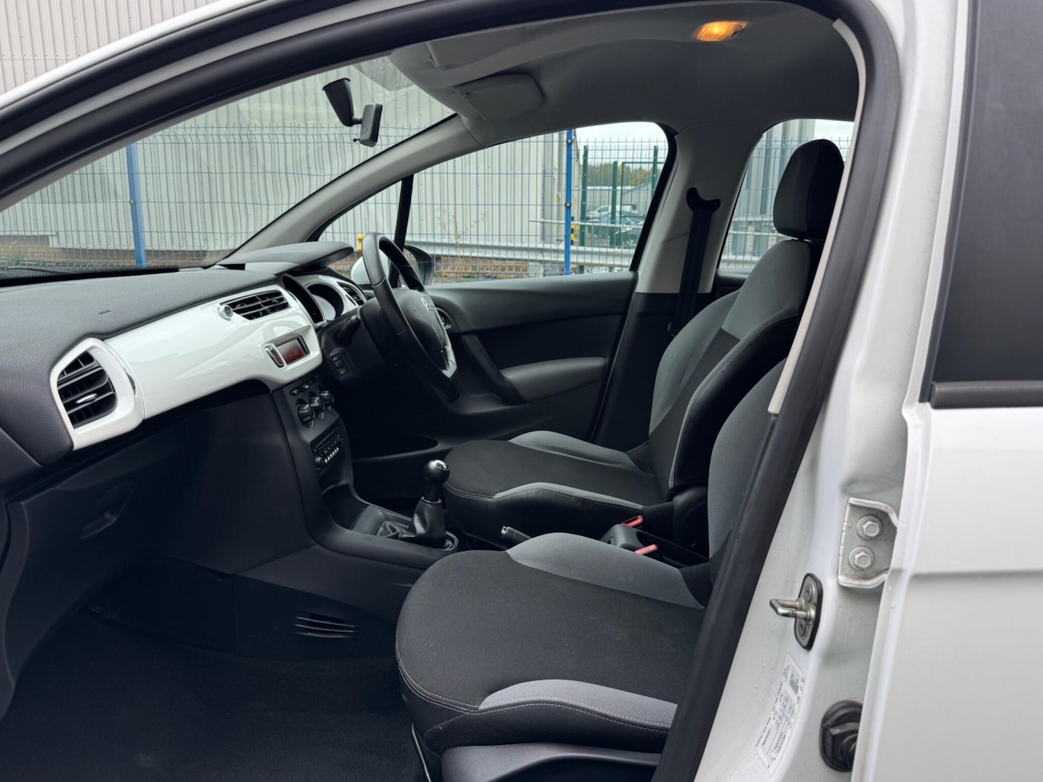 Used Citroen C3 2012 for sale - 77205079: Photo 25