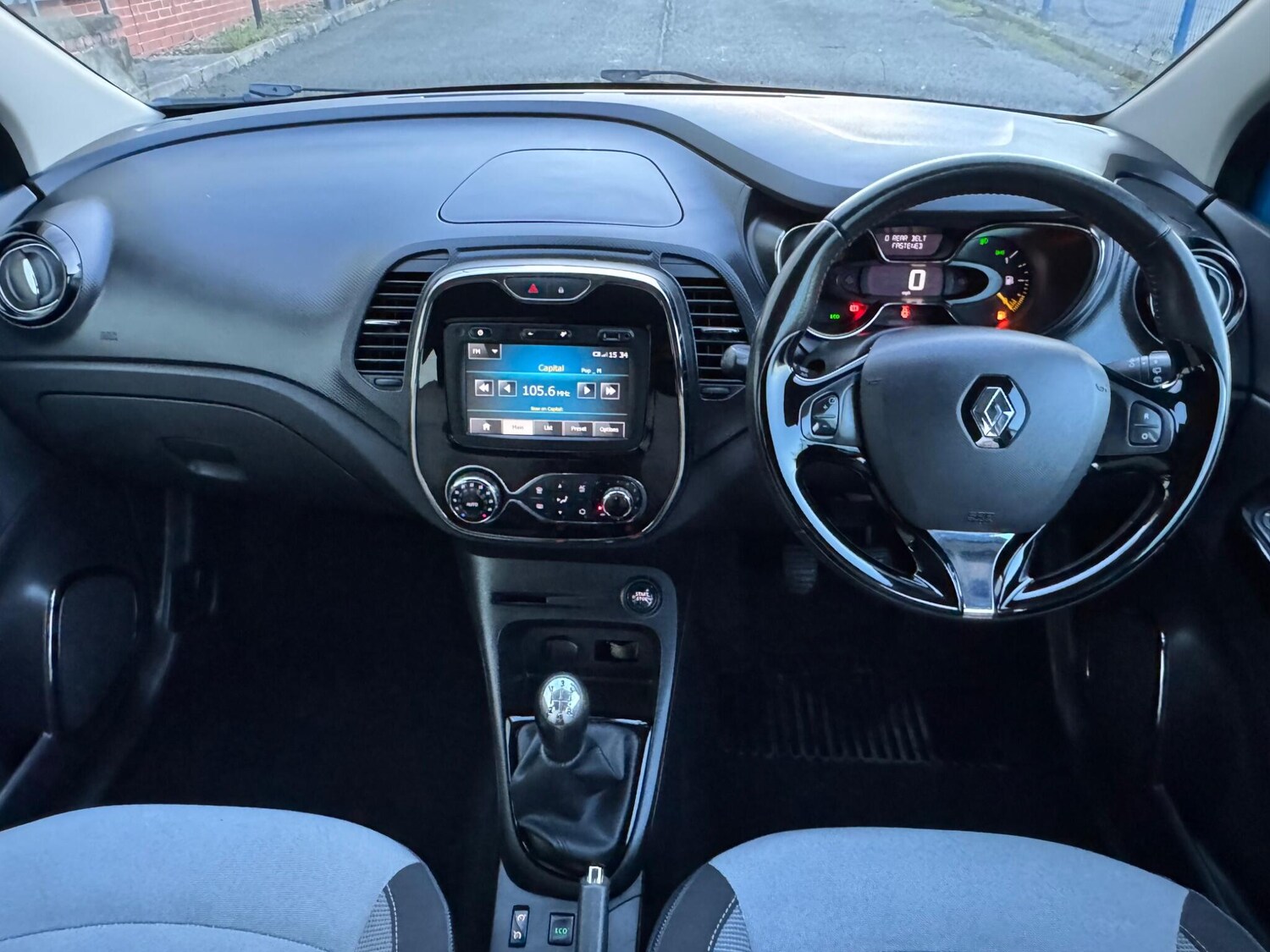 Used Renault Captur for sale - 77484377: Photo 16