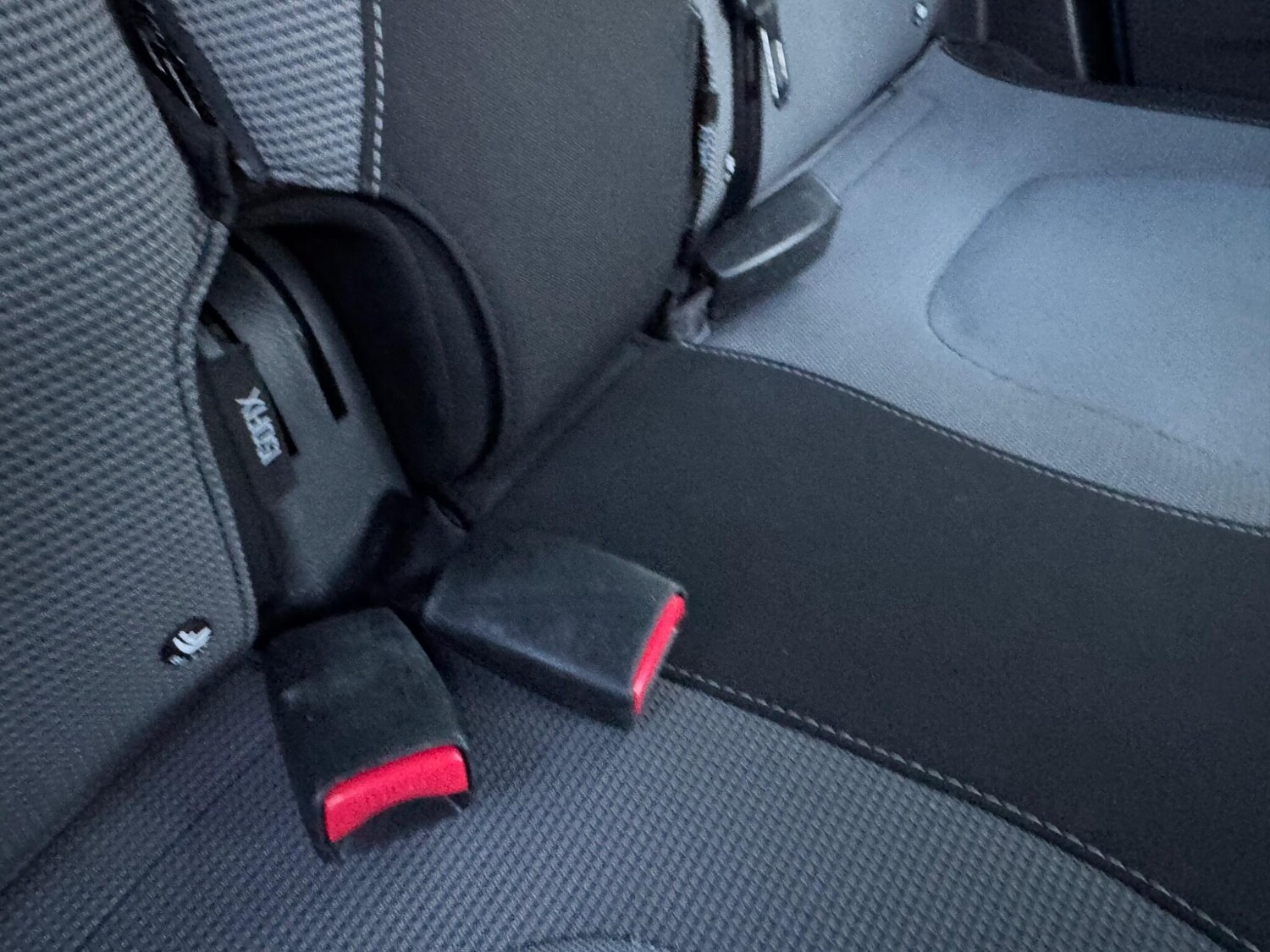 Used Renault Captur for sale - 77484377: Photo 27