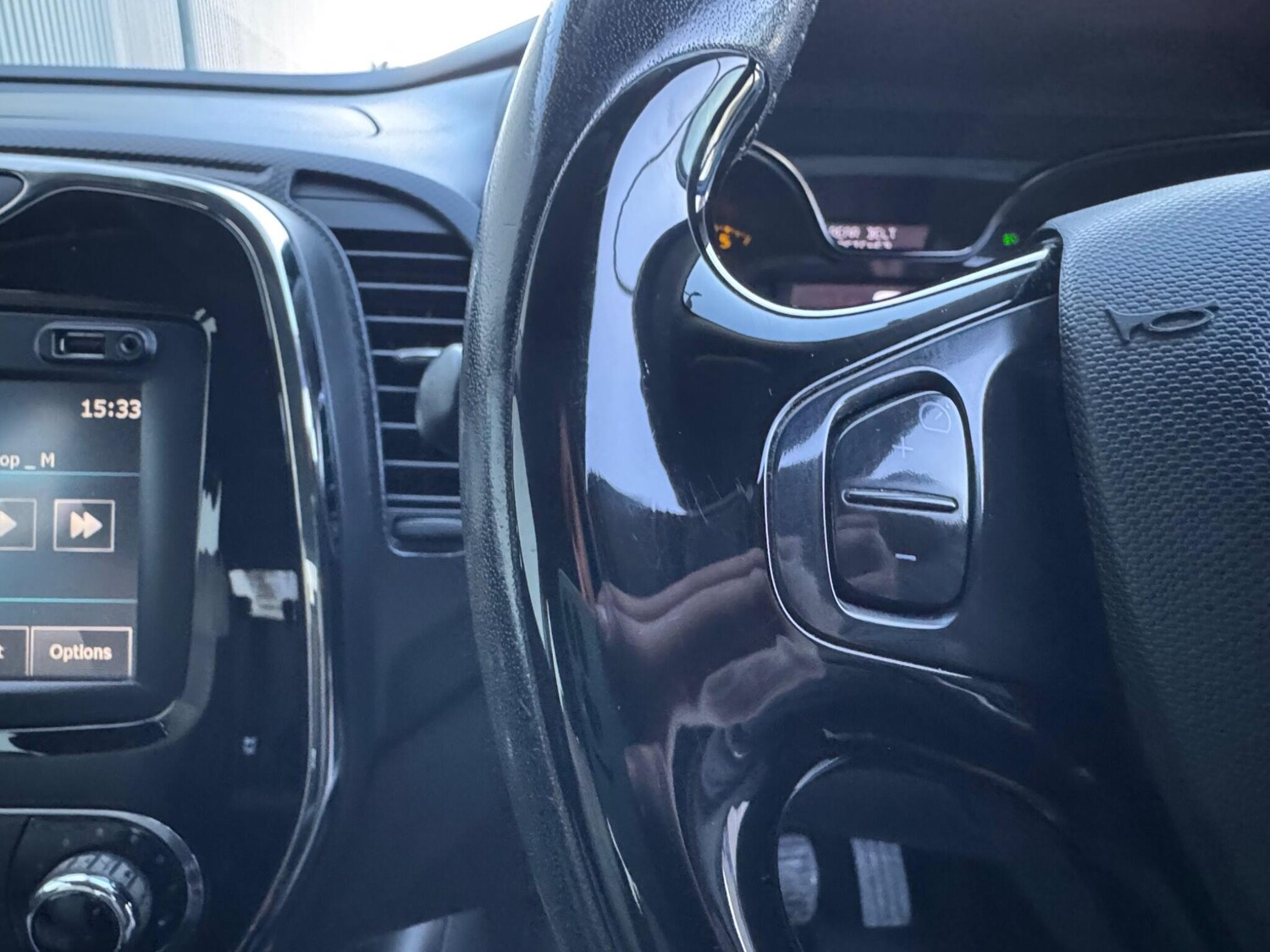 Used Renault Captur for sale - 77484377: Photo 35