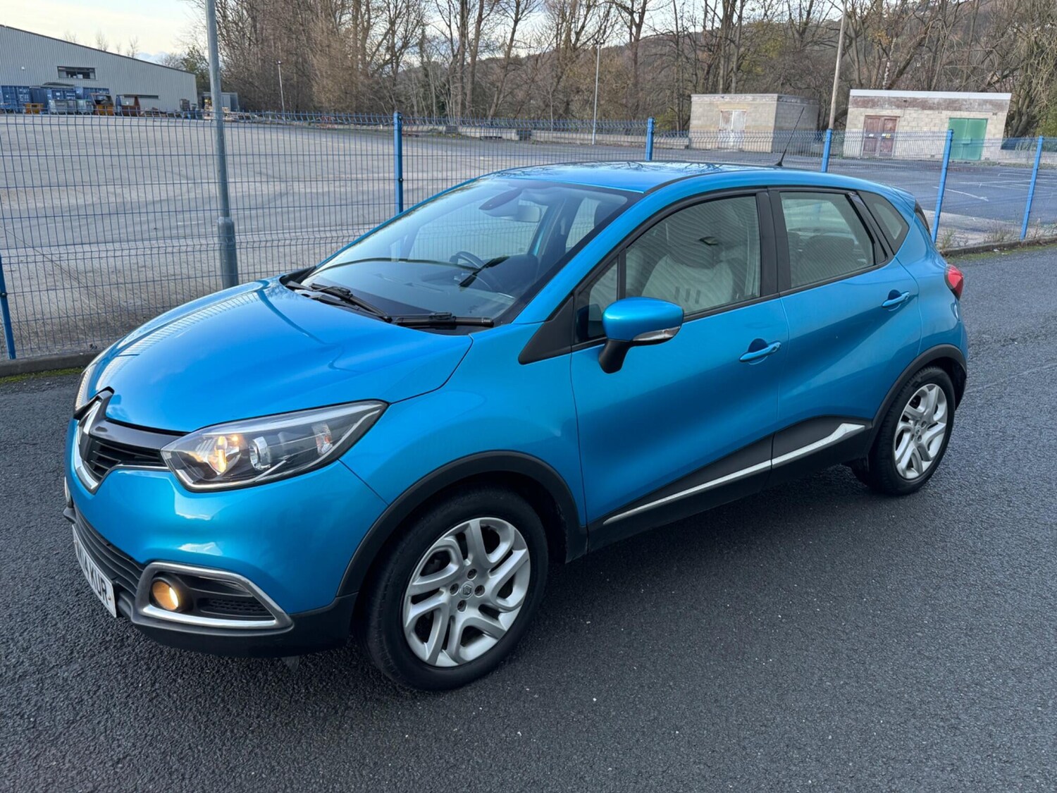 Used Renault Captur for sale - 77484377: Photo 7