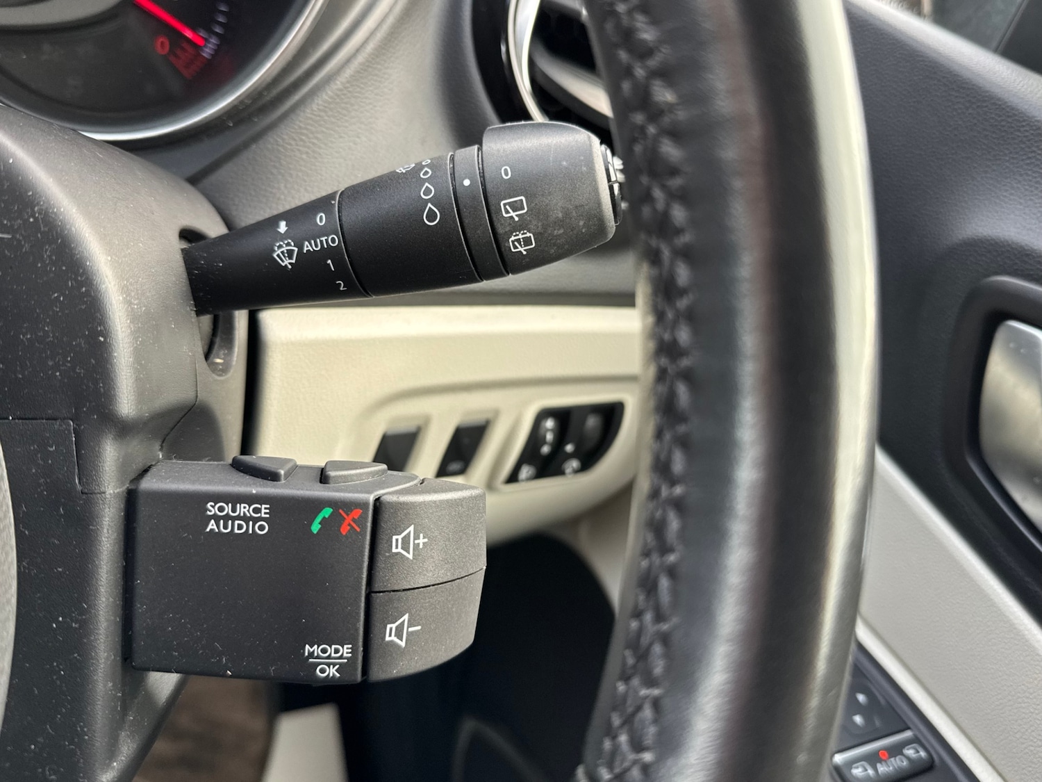 Used Renault Captur 2019 for sale - 76517860: Photo 25