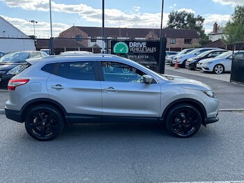 Used Nissan Qashqai 2015 for sale - 76067741: Photo