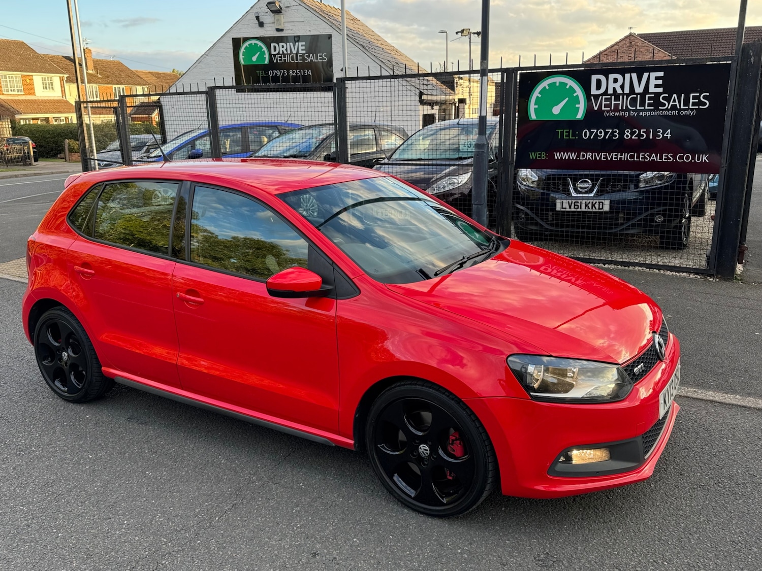 Used Volkswagen Polo 2013 for sale - 76143911: Photo 1