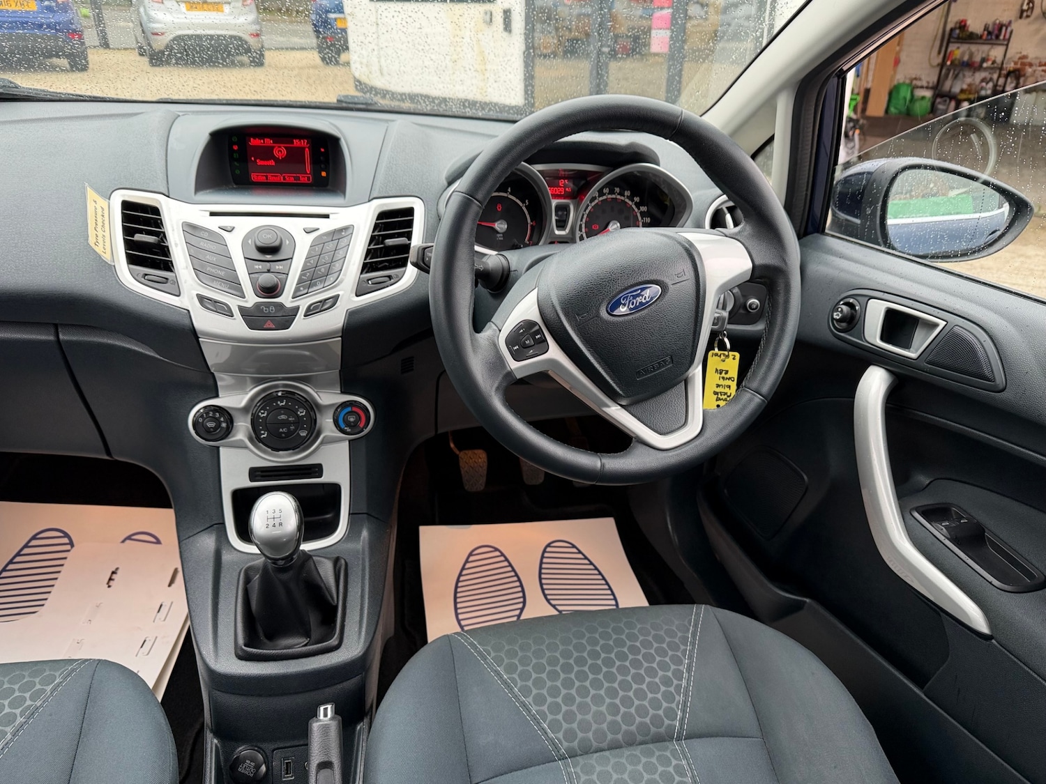 Used Ford Fiesta 2011 for sale - 77640632: Photo 12