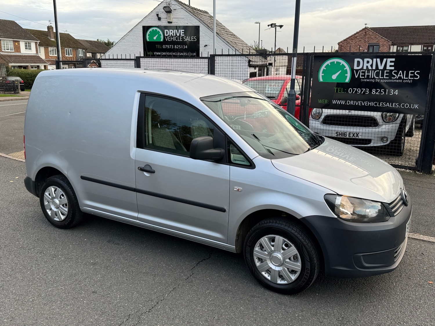 Used Volkswagen Caddy 2013 for sale - 76384566: Photo 1