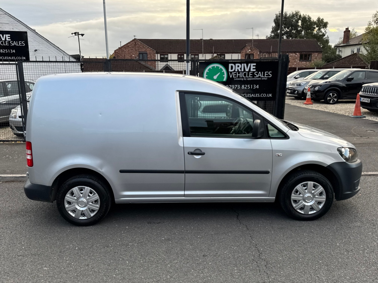 Used Volkswagen Caddy 2013 for sale - 76384566: Photo 3