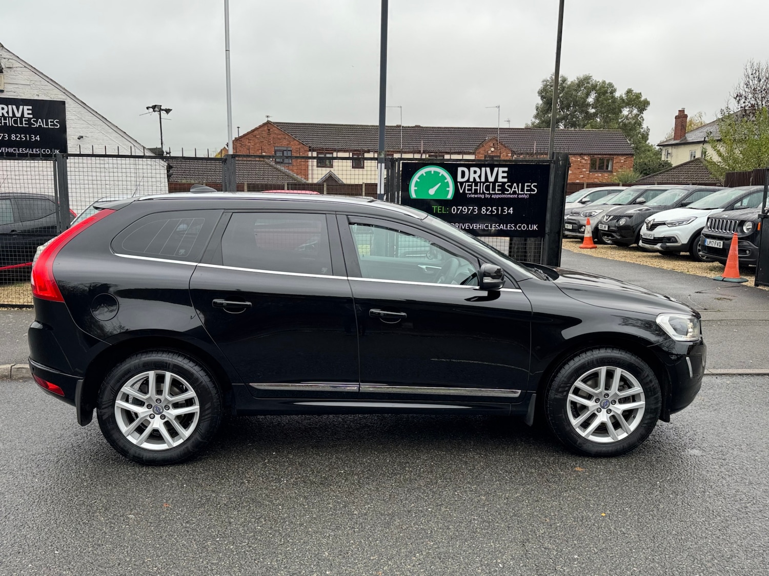 Used Volvo XC60 2016 for sale - 76589128: Photo 3