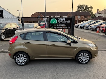 Used Ford Fiesta 2013 for sale - 77763144: Photo