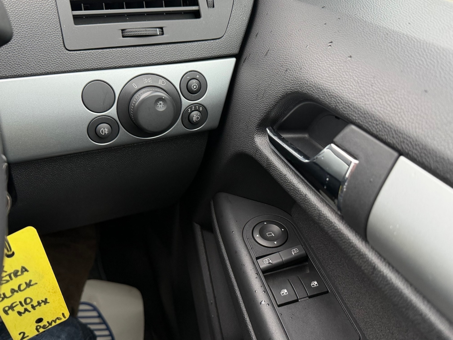 Used Vauxhall Astra 2010 for sale - 77461087: Photo 19