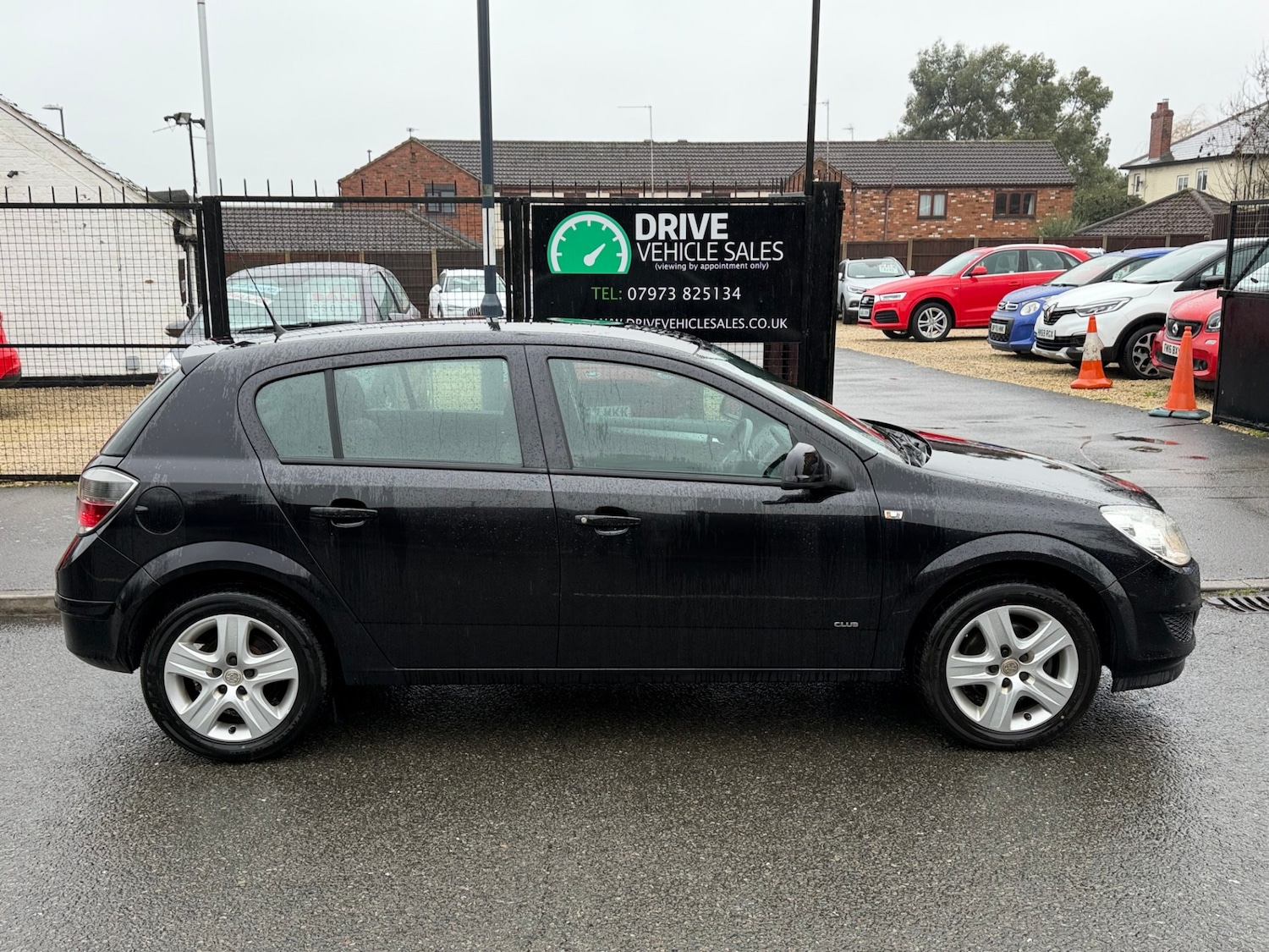 Used Vauxhall Astra 2010 for sale - 77461087: Photo 3