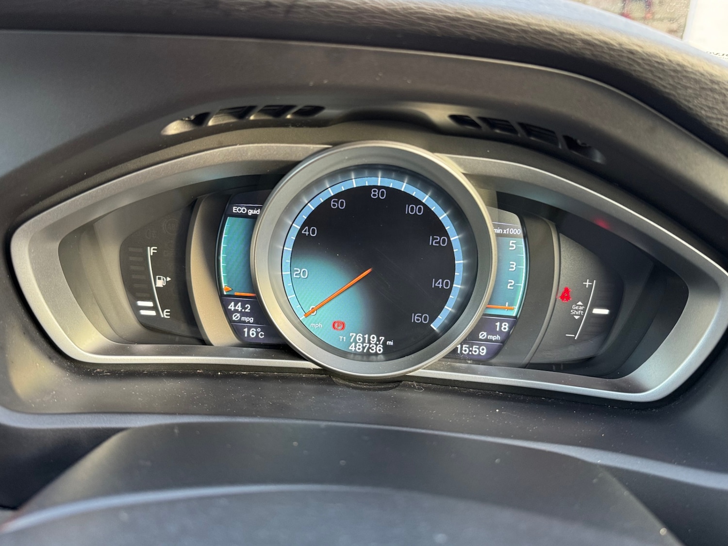 Used Volvo V40 2016 for sale - 76567828: Photo 11