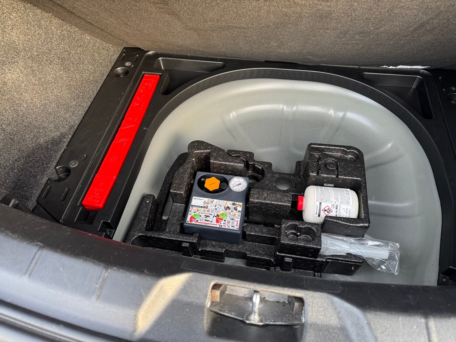 Used Volvo V40 2016 for sale - 76567828: Photo 26