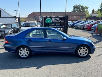 Used Mercedes-Benz C-Class 2004 for sale - 75220401: Photo