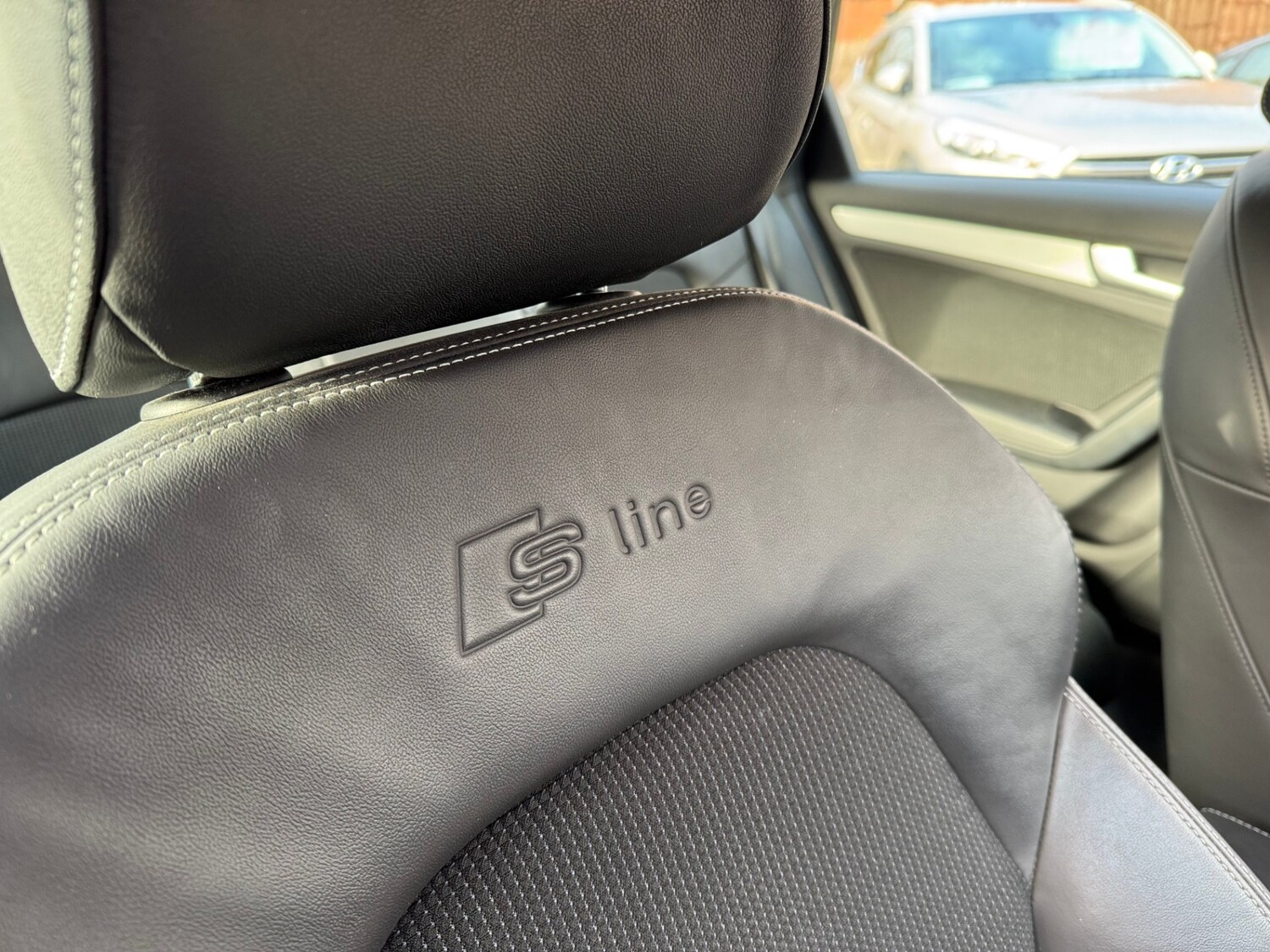 Used Audi A4 2014 for sale - 77012029: Photo 18