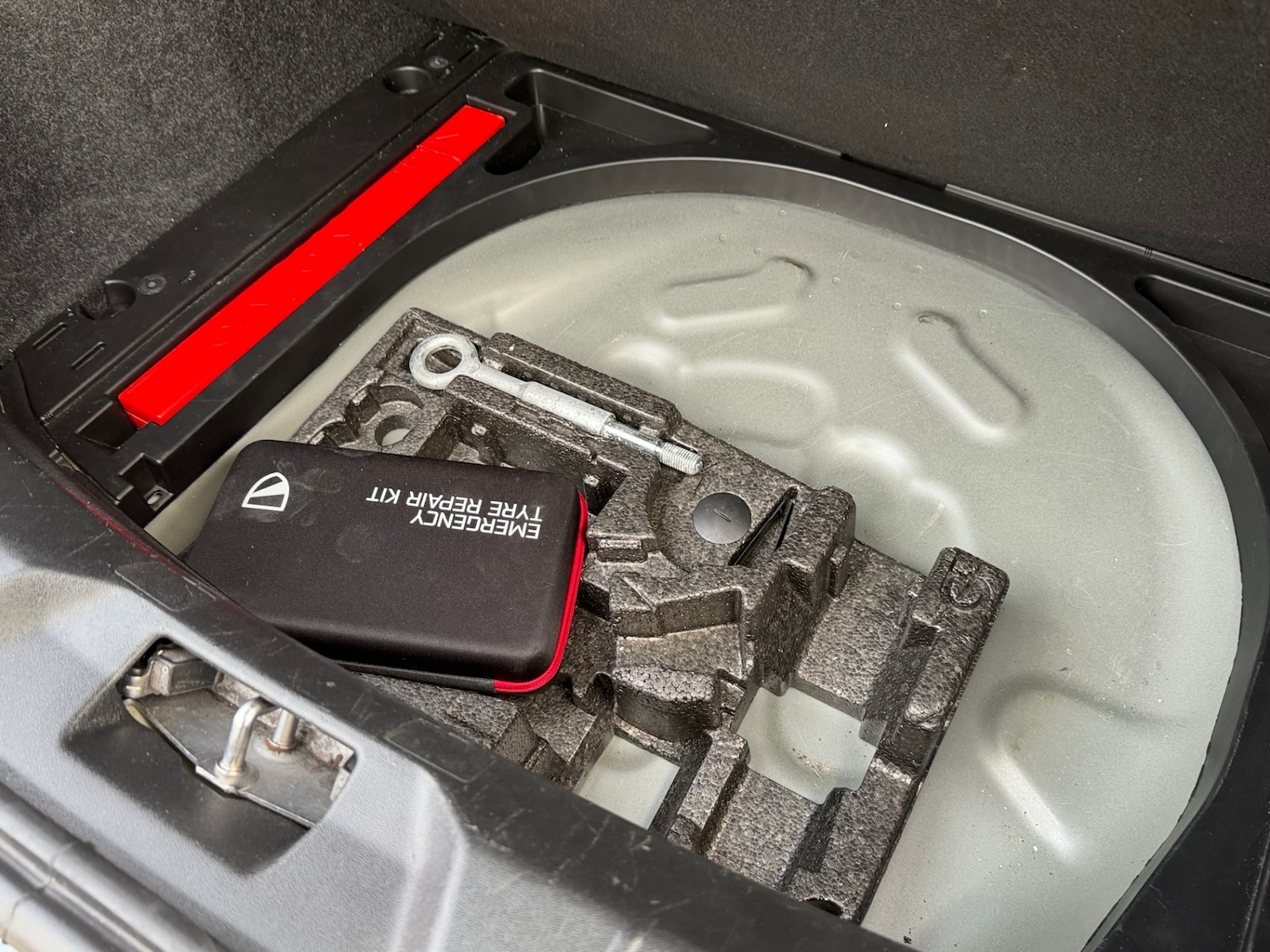 Used Volvo V40 2016 for sale - 77069366: Photo 25