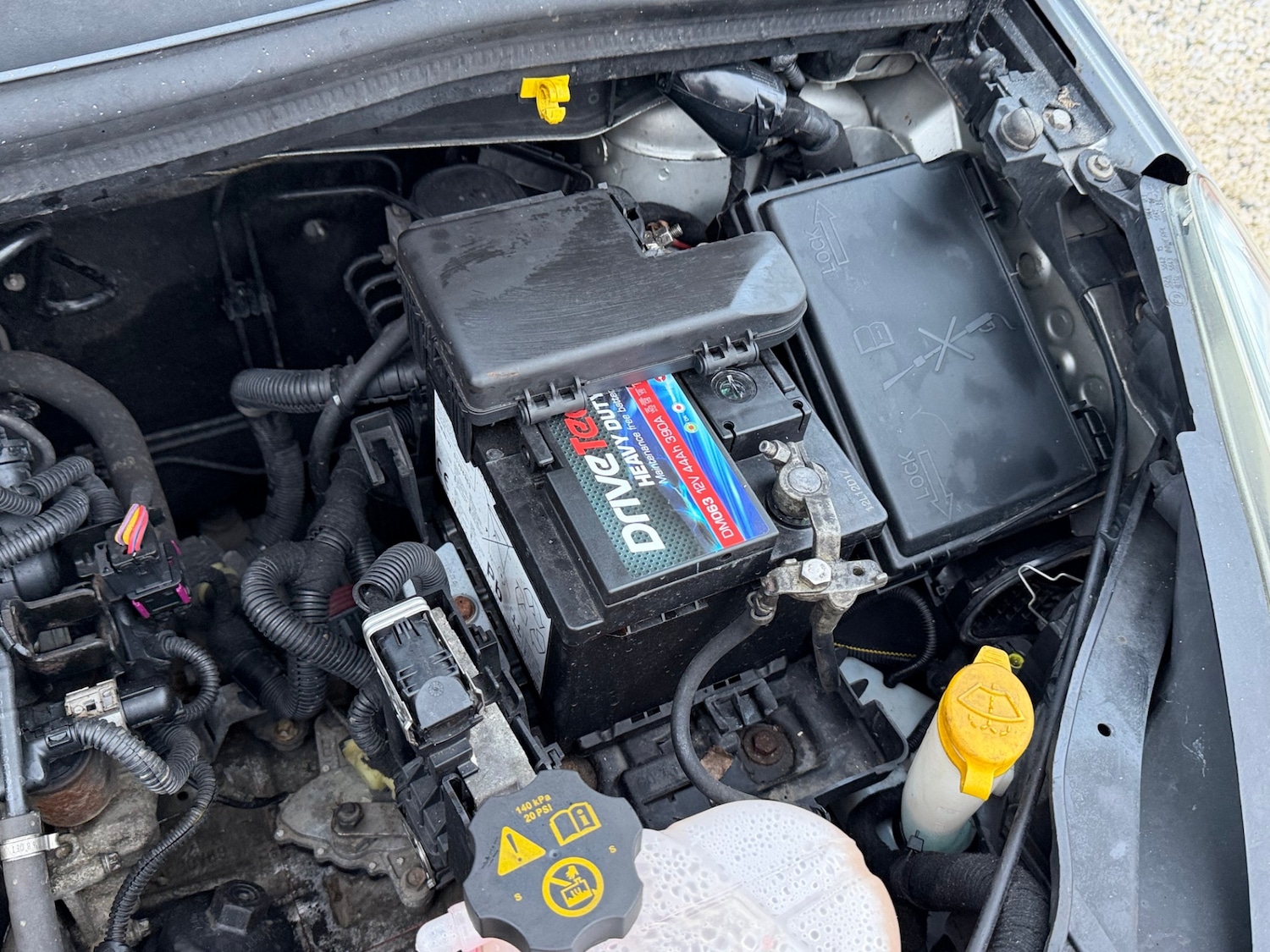 Used Vauxhall Corsa 2008 for sale - 77300787: Photo 10